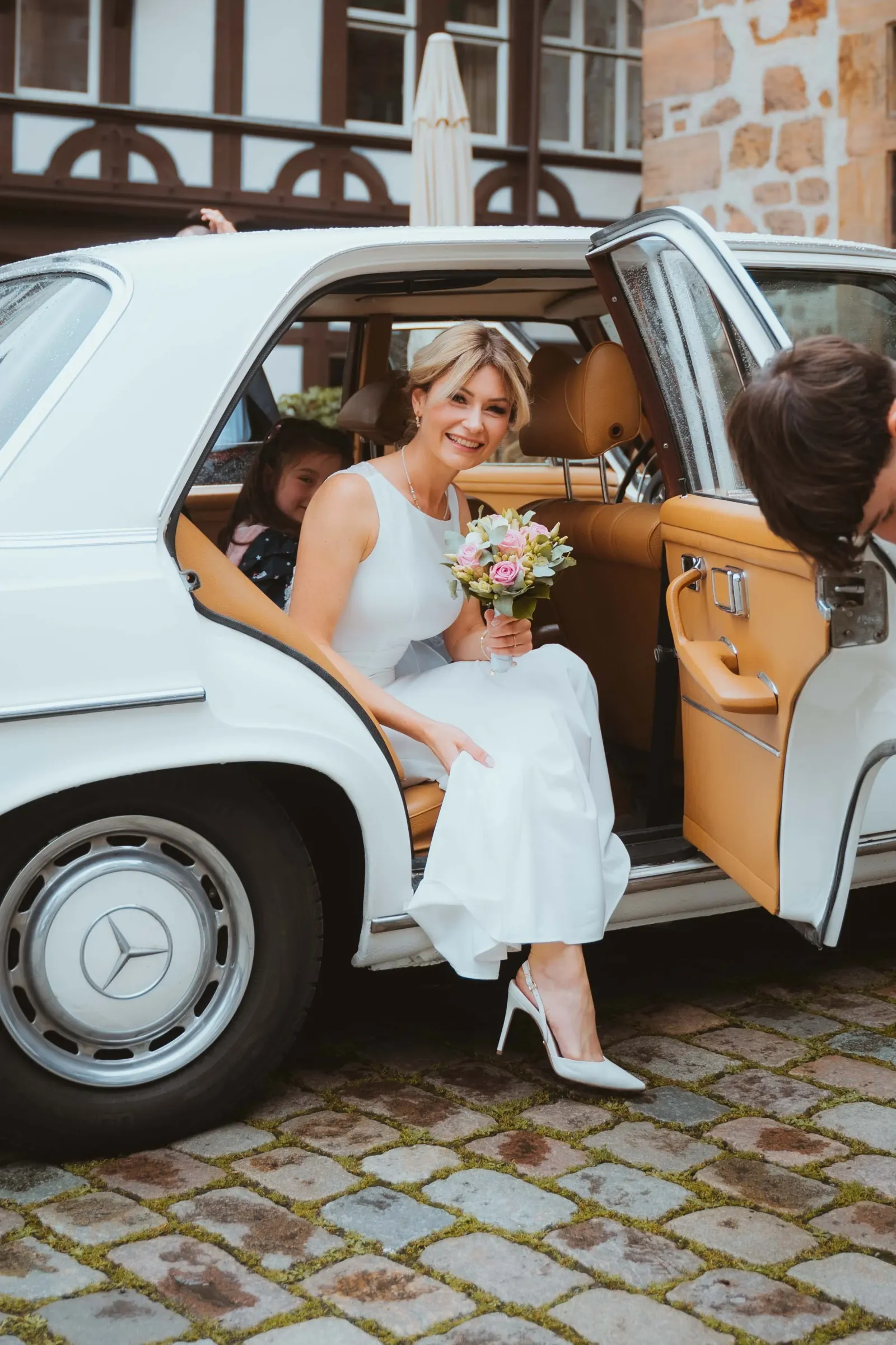 Natürliche Hochzeitsfotografie Frankfurt - authentisches Brautpaar Foto